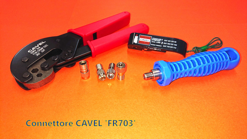 Come montare un connettore F a crimpare con innesto rapido CAVEL®